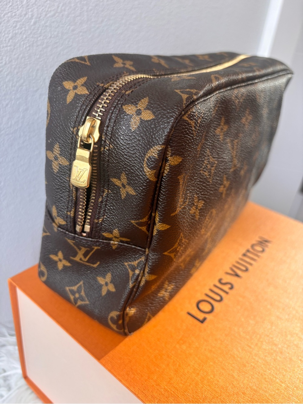 Louis Vuitton Brown Monogram Canvas Toiletry Pouch 11.5 x 7 approx